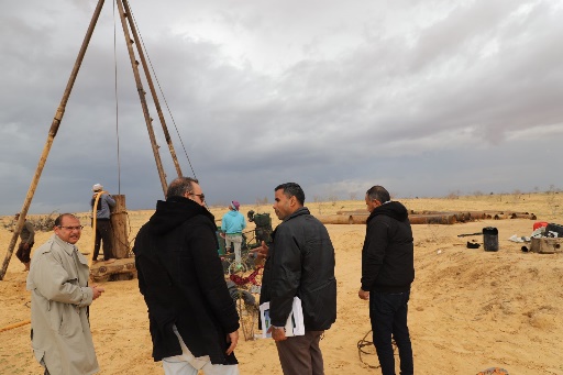 معاينة كافة الاماكن المقترحه من قبل اعضاء اللجنه المشكله من معالى السيد اللواء المحافظ لصيانة الابار والمدرجه ضمن الكشف المصدق عليه من قبل السيد معالى اللواء / عاصم سعدون نائب المحافظ
